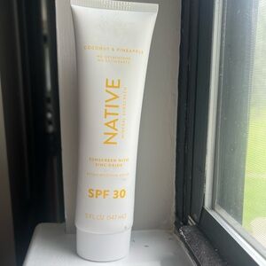 Native Sunscreen with Zinc Oxide